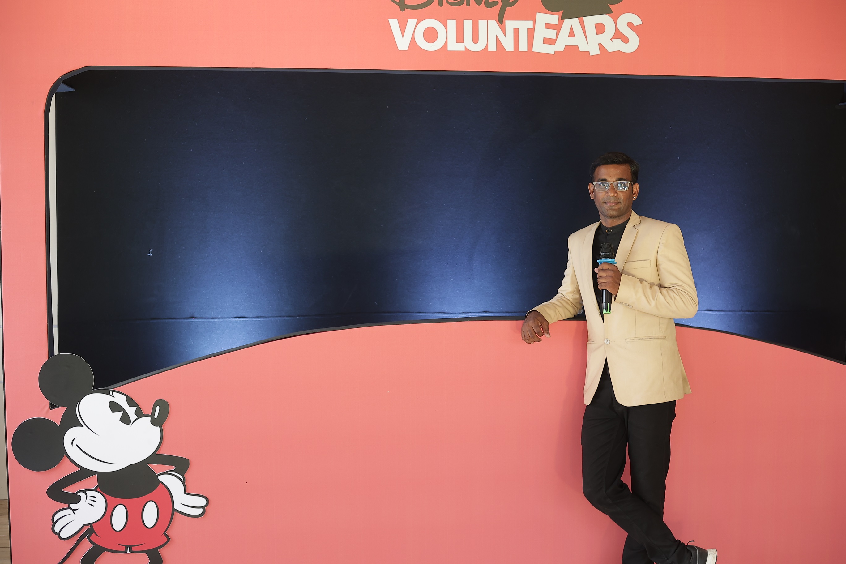 Male Master of Ceremonies Thamizharasan from Chennai
